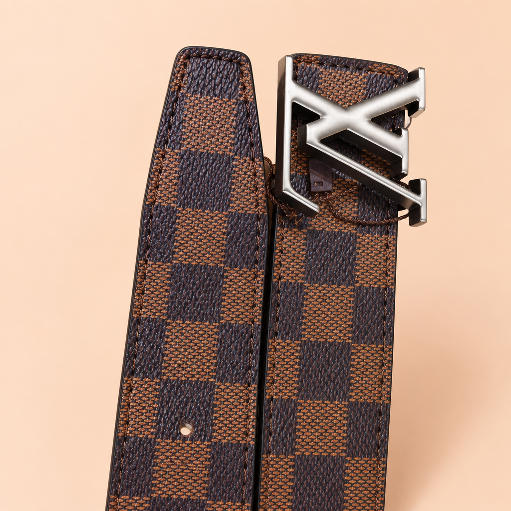 Belt buckle detail