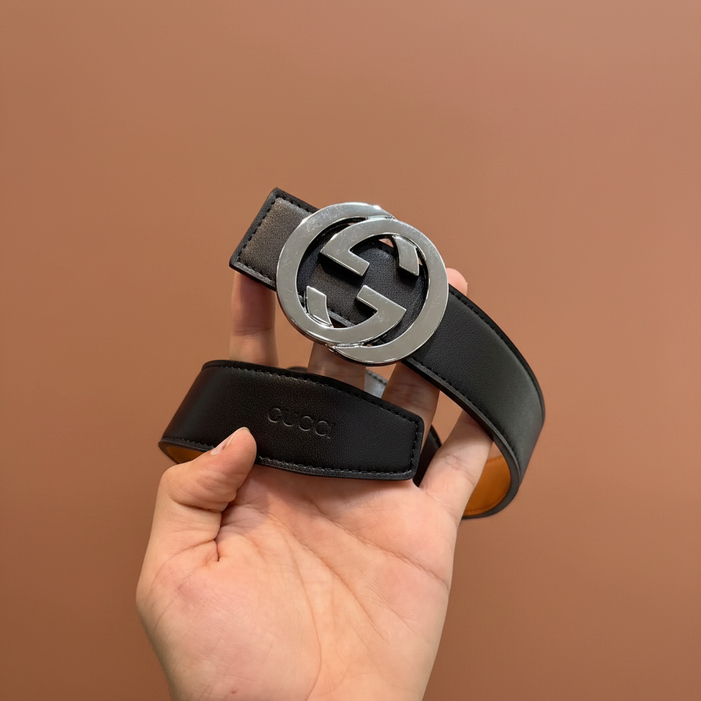 Gucci Silver Belt Studio